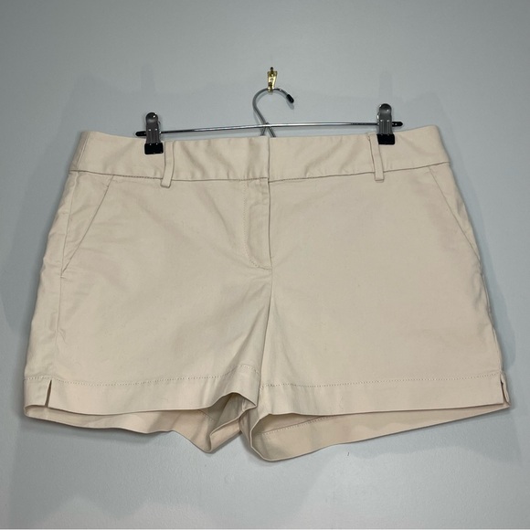 LOFT Pants - NWT LOFT Women's Riviera Shorts 4" Inseam Off-White Ivory Stretch Size 10